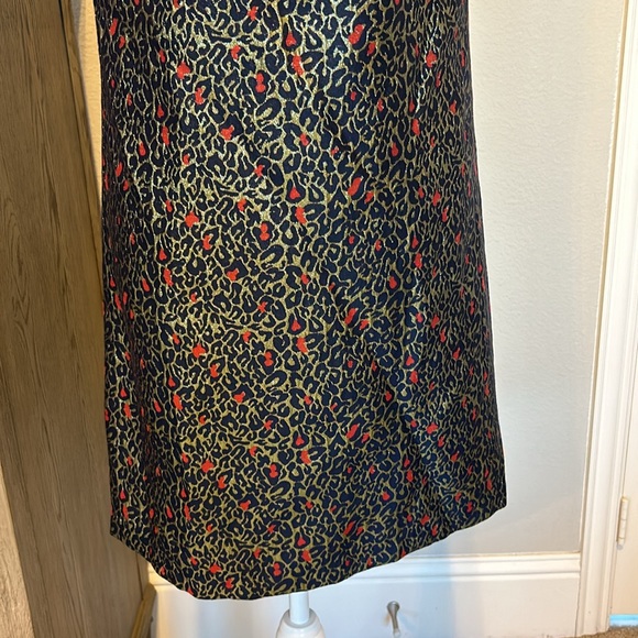 Betsey Johnson | Navy Red Gold Jacquard Leopard Print Shift Dress | 8 - Picture 5 of 16